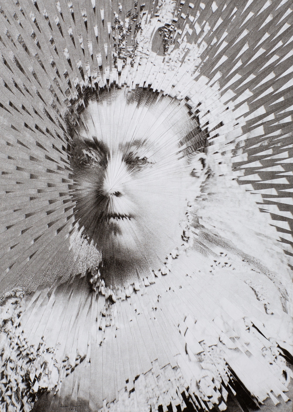 Lola Dupré – Paper collage – Exploding Queen Victoria, 29x21cm