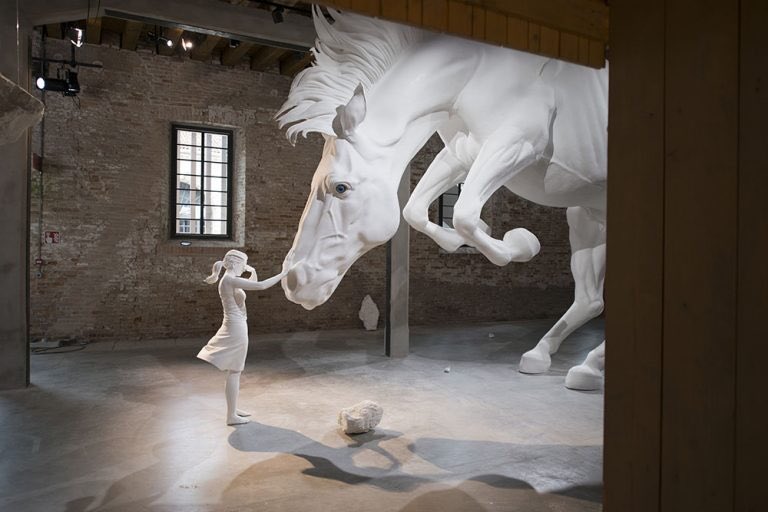 The horse Problem – Claudia Fontes sculpture Biennale de venise 2017