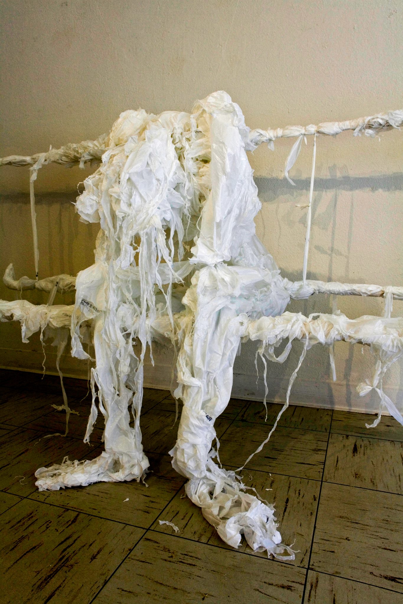 Plastic Bag Sculptures – Khalil Chishtee – Leer O Leer white trash bags