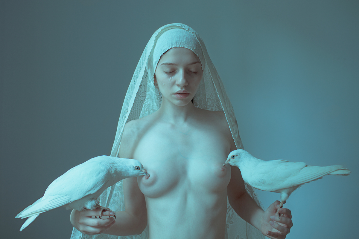 Laura Makabresku – Beautiful dark photography – The Healing