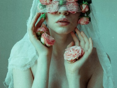 Laura Makabresku – Mystic photography – The Suffering