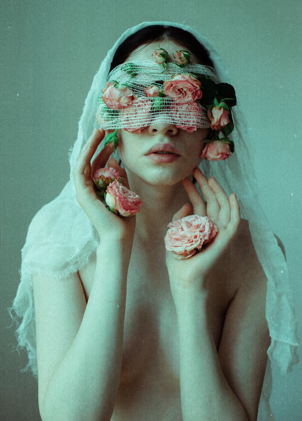 Laura Makabresku – Mystic photography – The Suffering