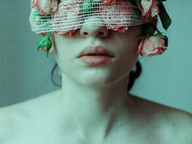 Laura Makabresku – Mystic photography – The Suffering